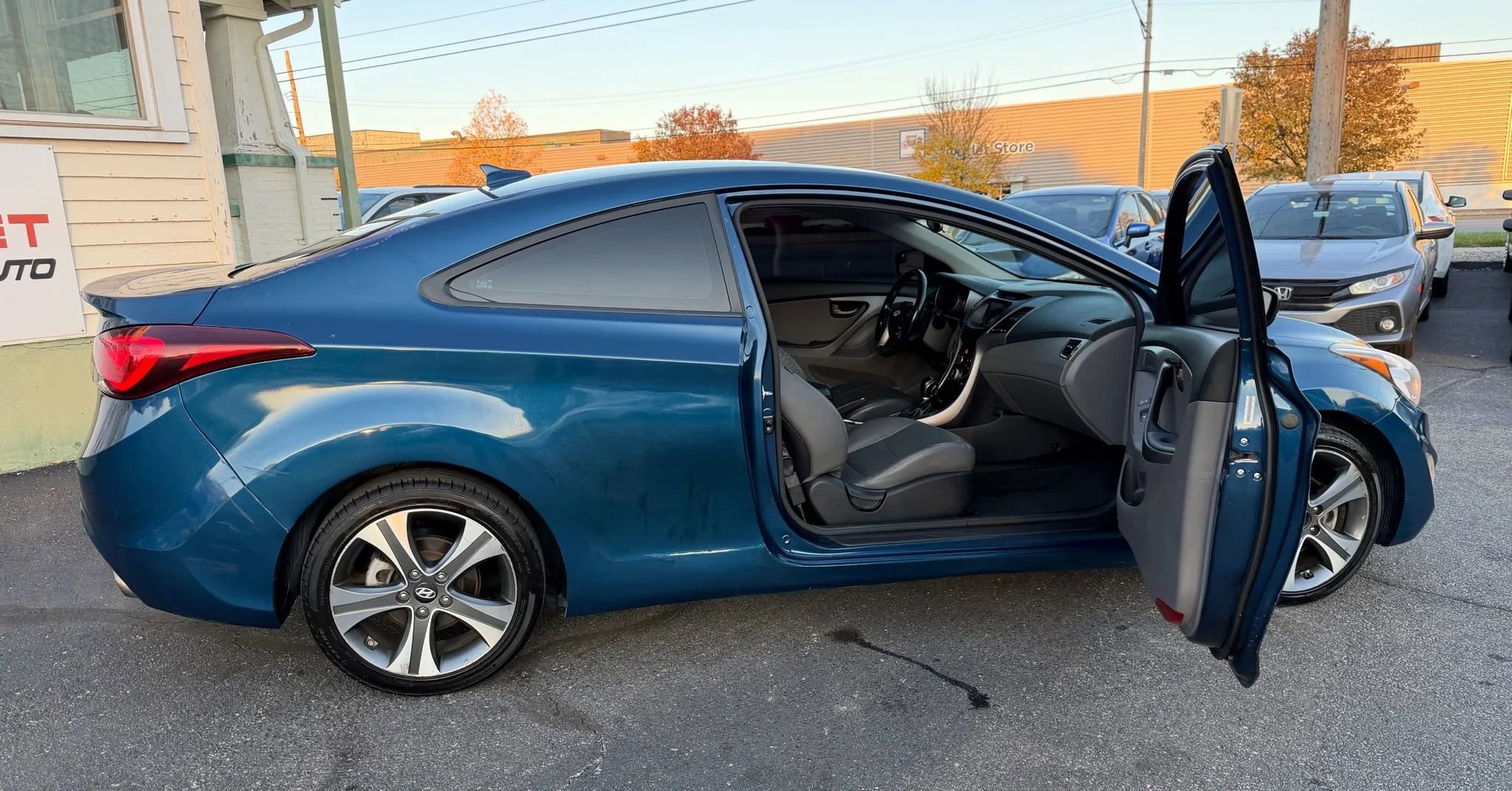 Used 2014 Hyundai Elantra w/ Option Group 2 image 23