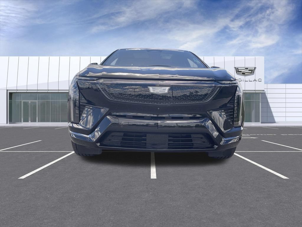 Certified 2025 Cadillac Optiq Sport 1 AWD/4WD image 3