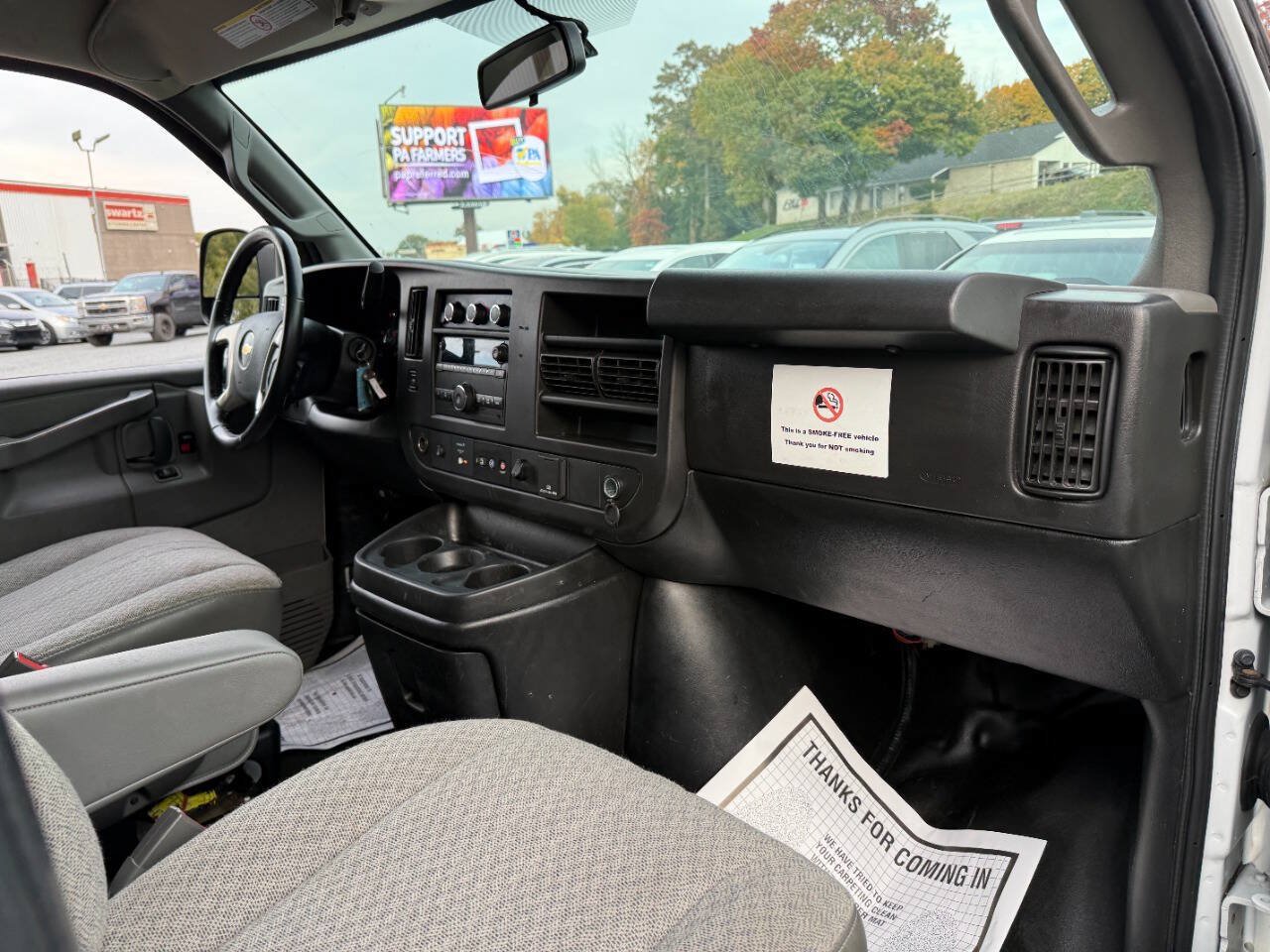 Used 2019 Chevrolet Express 3500 Extended w/ Driver Convenience Package RWD image 28