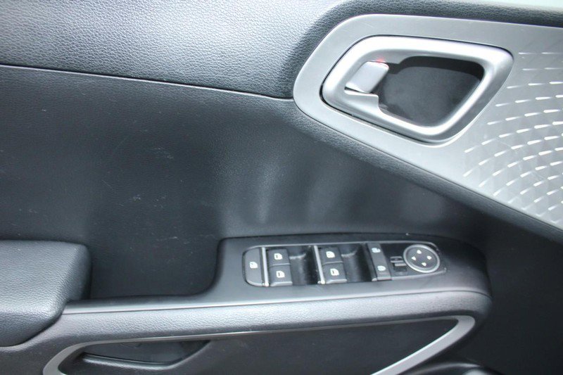 Used 2024 Kia Soul LX w/ Option Group 015 image 10
