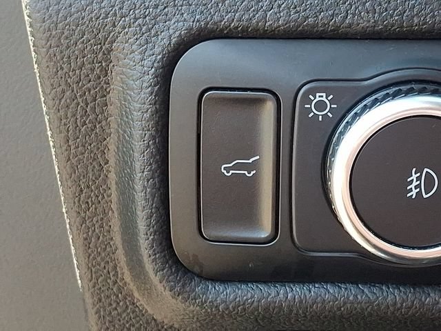 Used 2023 Ford Explorer Limited AWD/4WD image 25