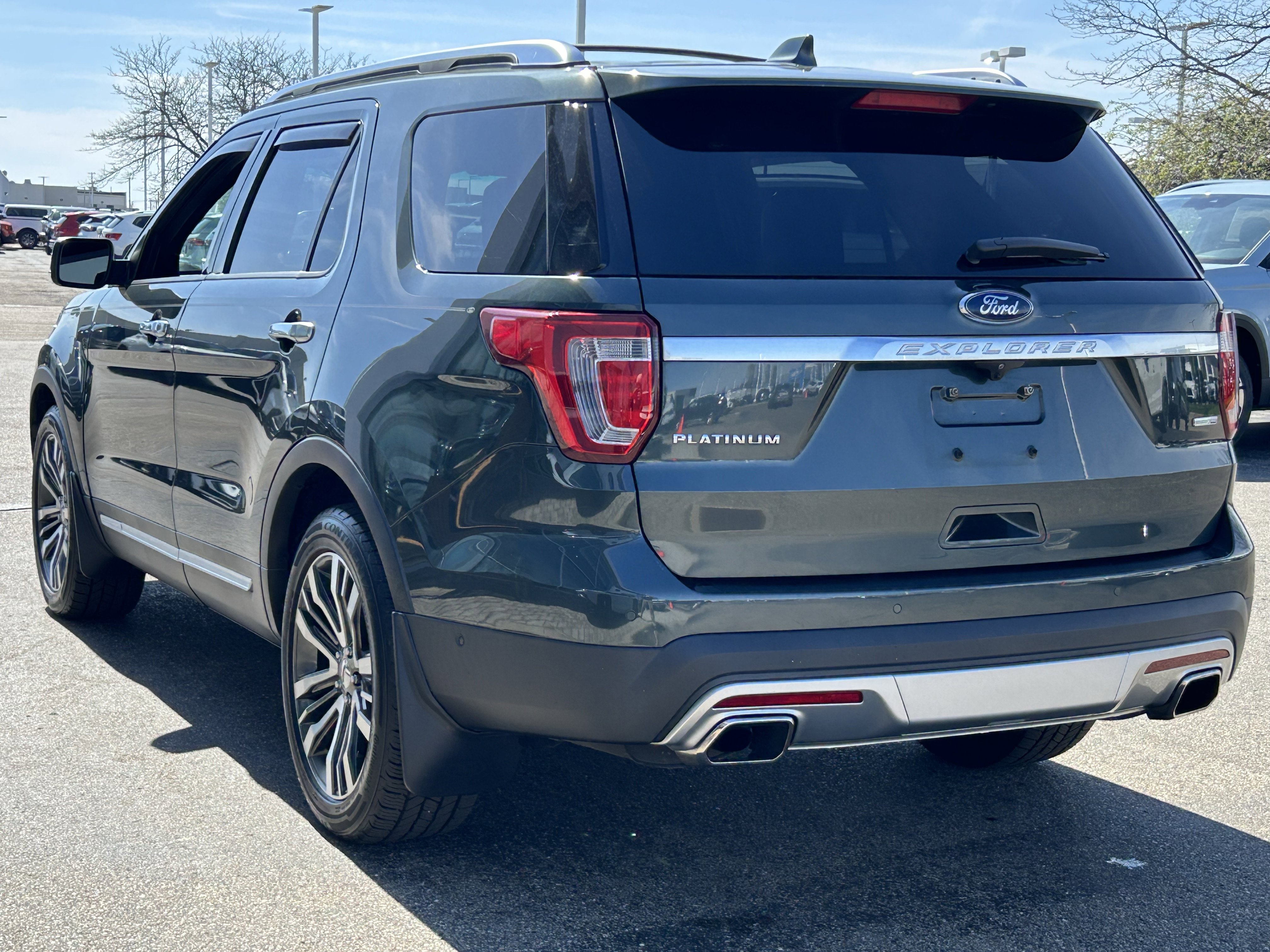 Used 2016 Ford Explorer Platinum image 5
