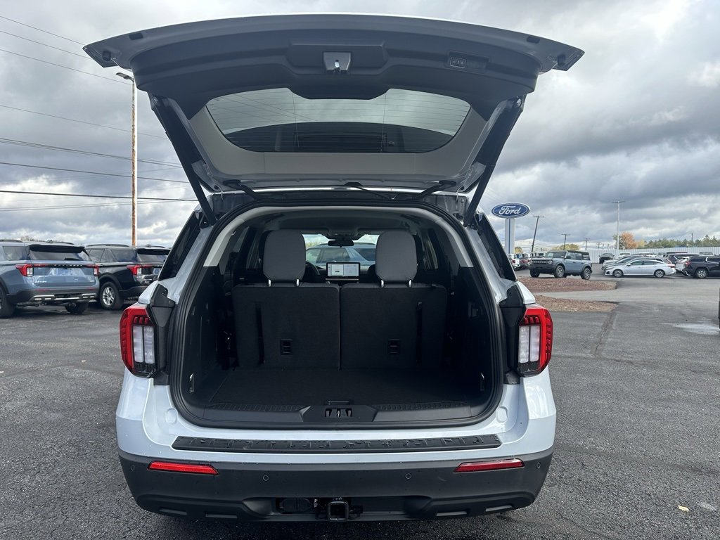 New 2026 Ford Explorer Active image 6