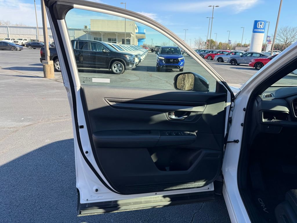 Used 2025 Honda CR-V Sport image 19