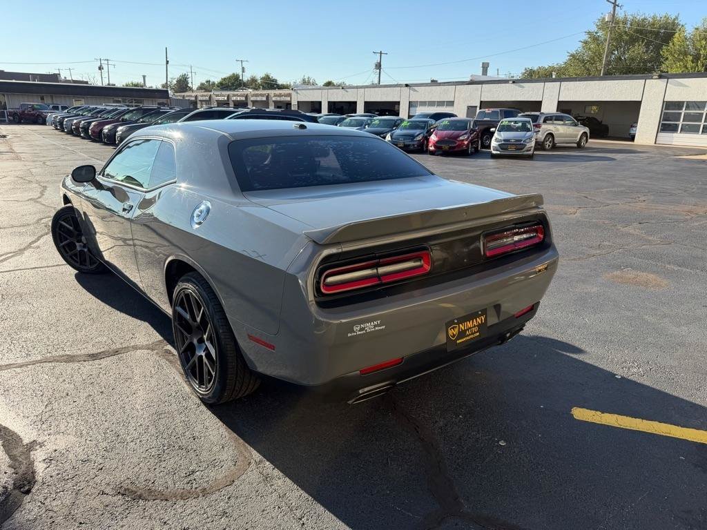 Used 2018 Dodge Challenger SXT RWD image 32
