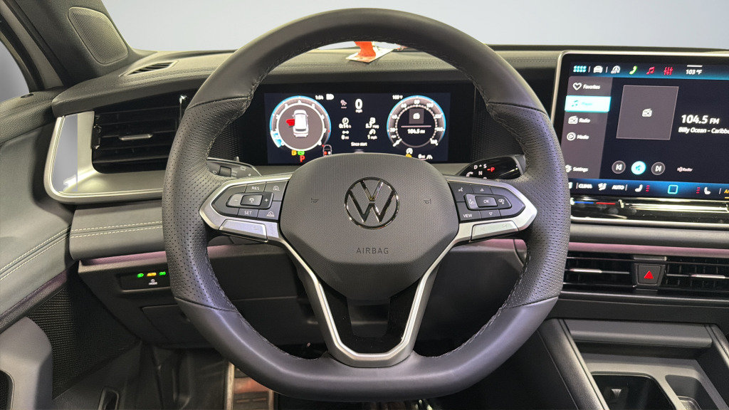 New 2026 Volkswagen Tiguan SE R-Line AWD/4WD image 34
