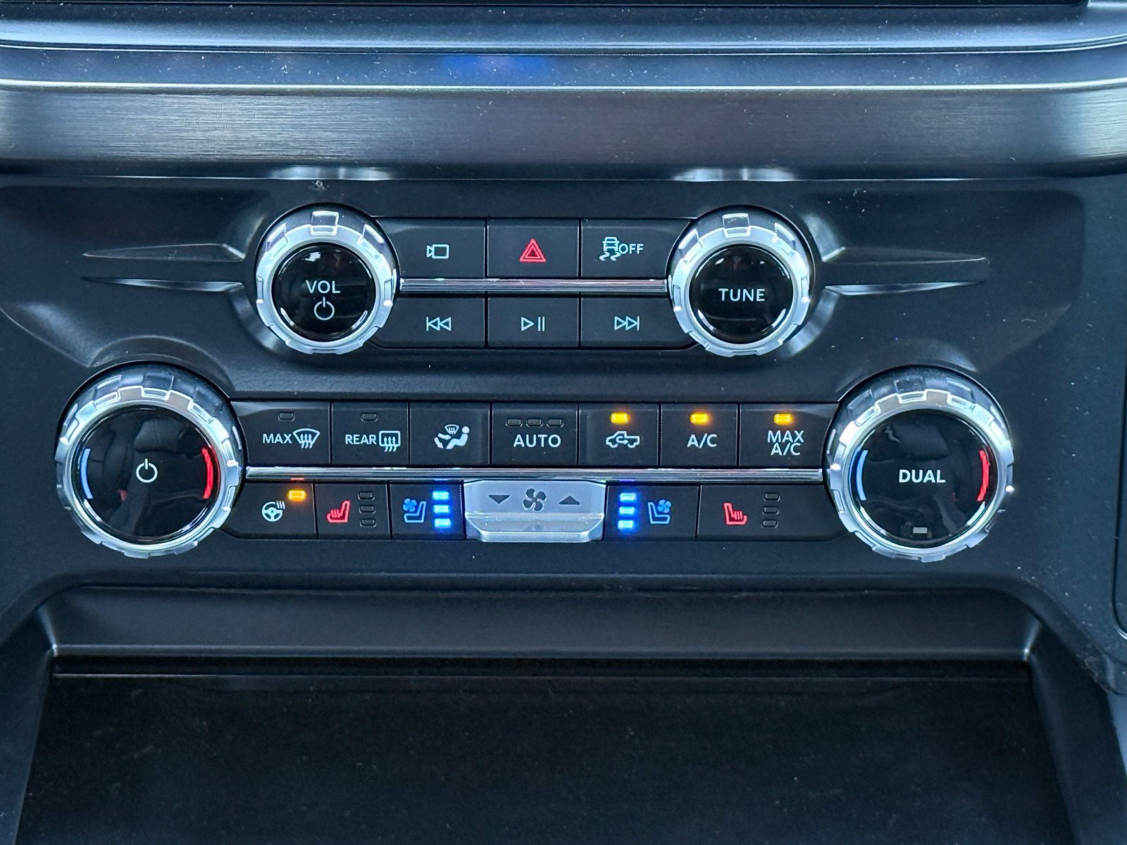 New 2026 Ford F550 4x4 Crew Cab image 27