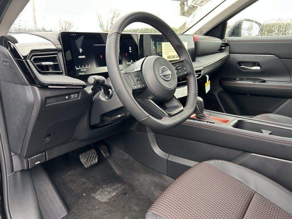New 2025 Nissan Kicks SR w/ Illumination Package image 11