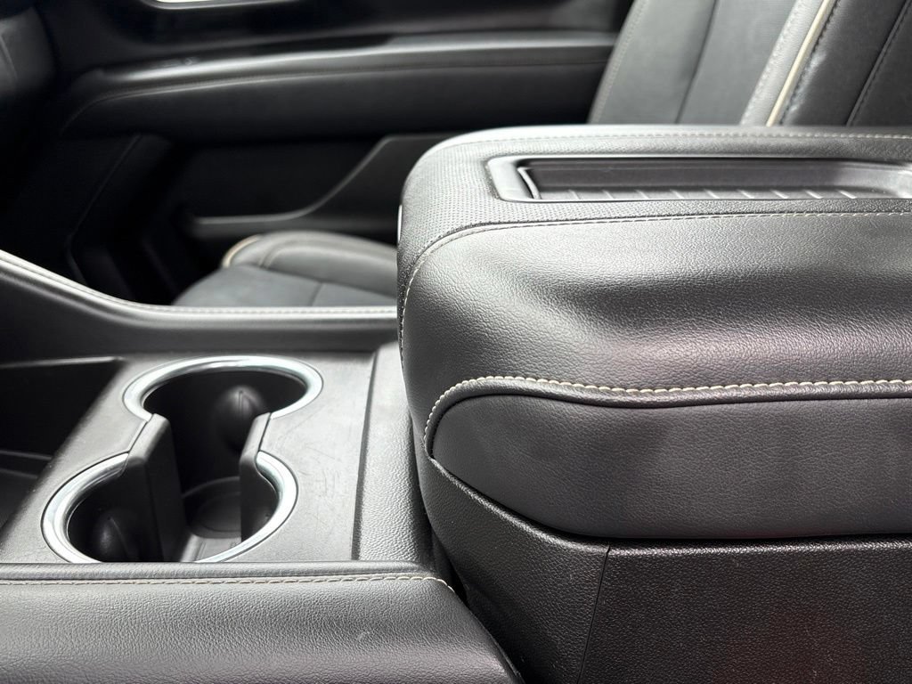Used 2023 Chevrolet Suburban Premier AWD/4WD image 33