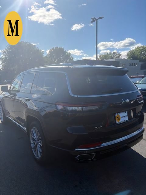 Used 2023 Jeep Grand Cherokee L Summit AWD/4WD image 11