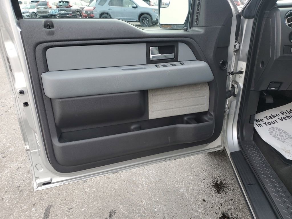 Used 2013 Ford F150 XLT w/ Mid Equipment Group image 14