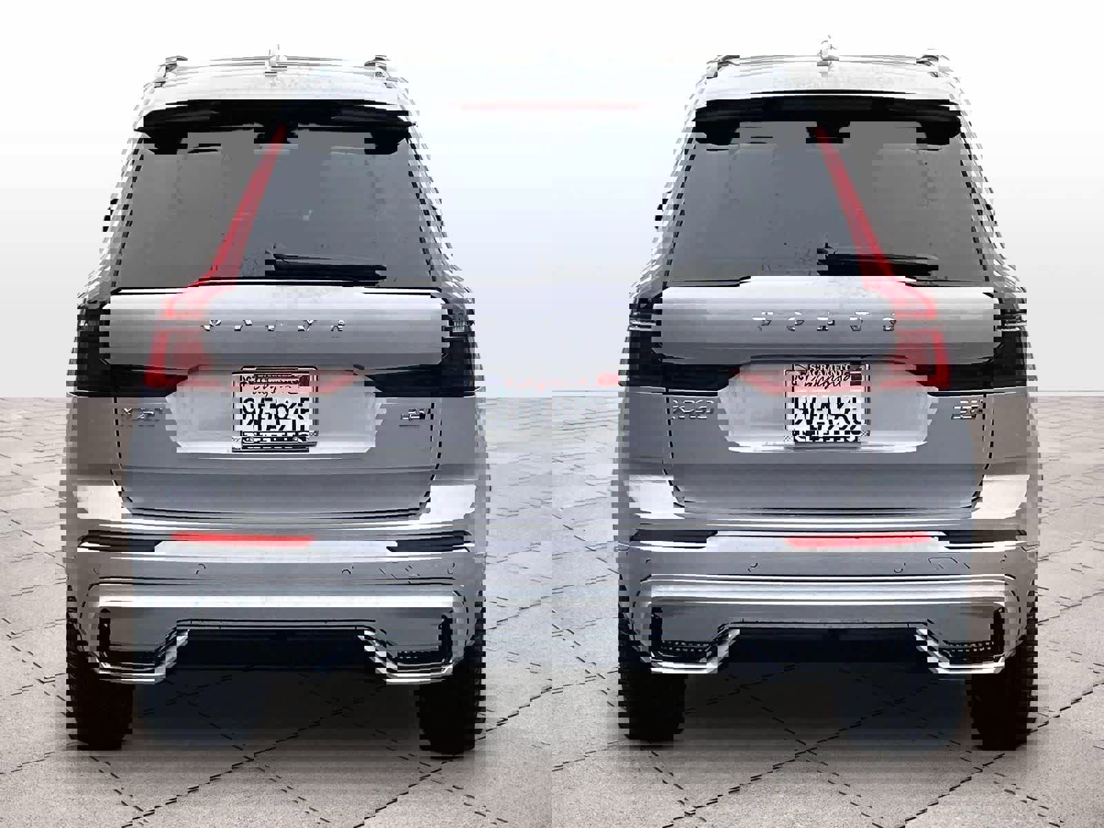 Used 2026 Volvo XC60 B5 Ultra w/ Climate Package image 7