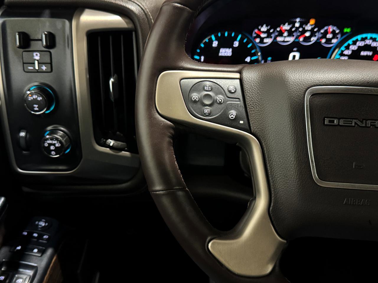 Used 2018 GMC Sierra 3500 Denali w/ Duramax Plus Package AWD/4WD image 20