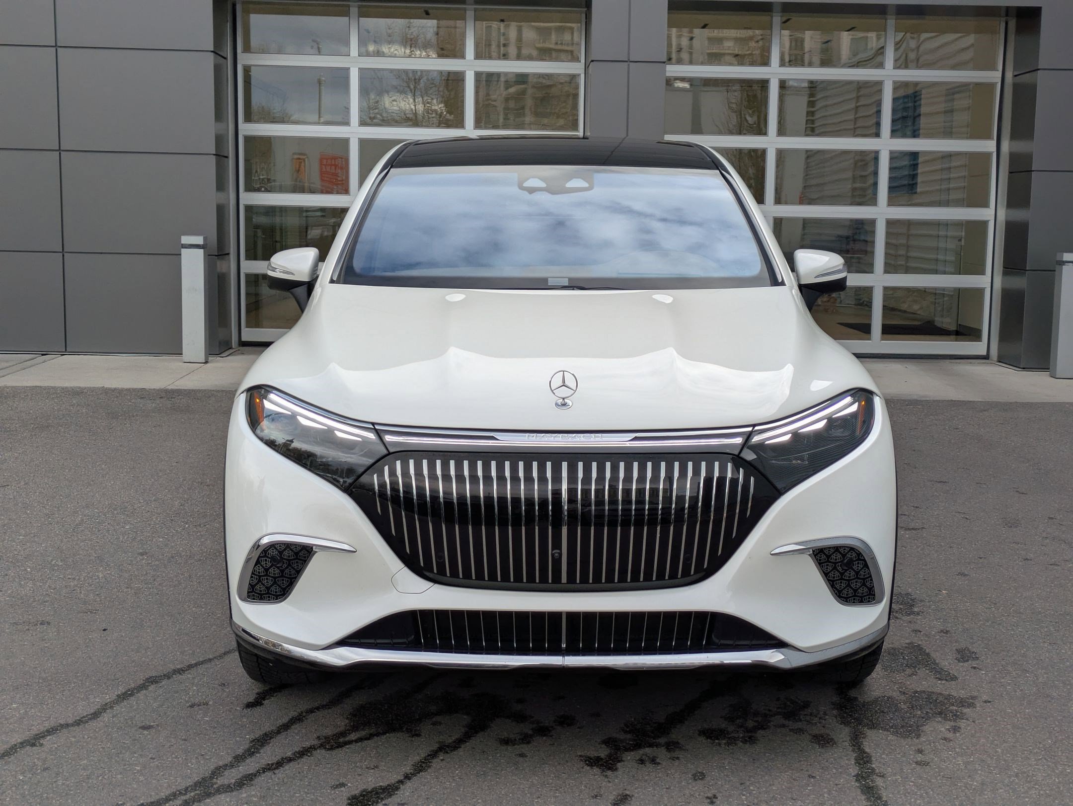 Used 2024 Mercedes-Benz Maybach EQS 680 4MATIC image 9