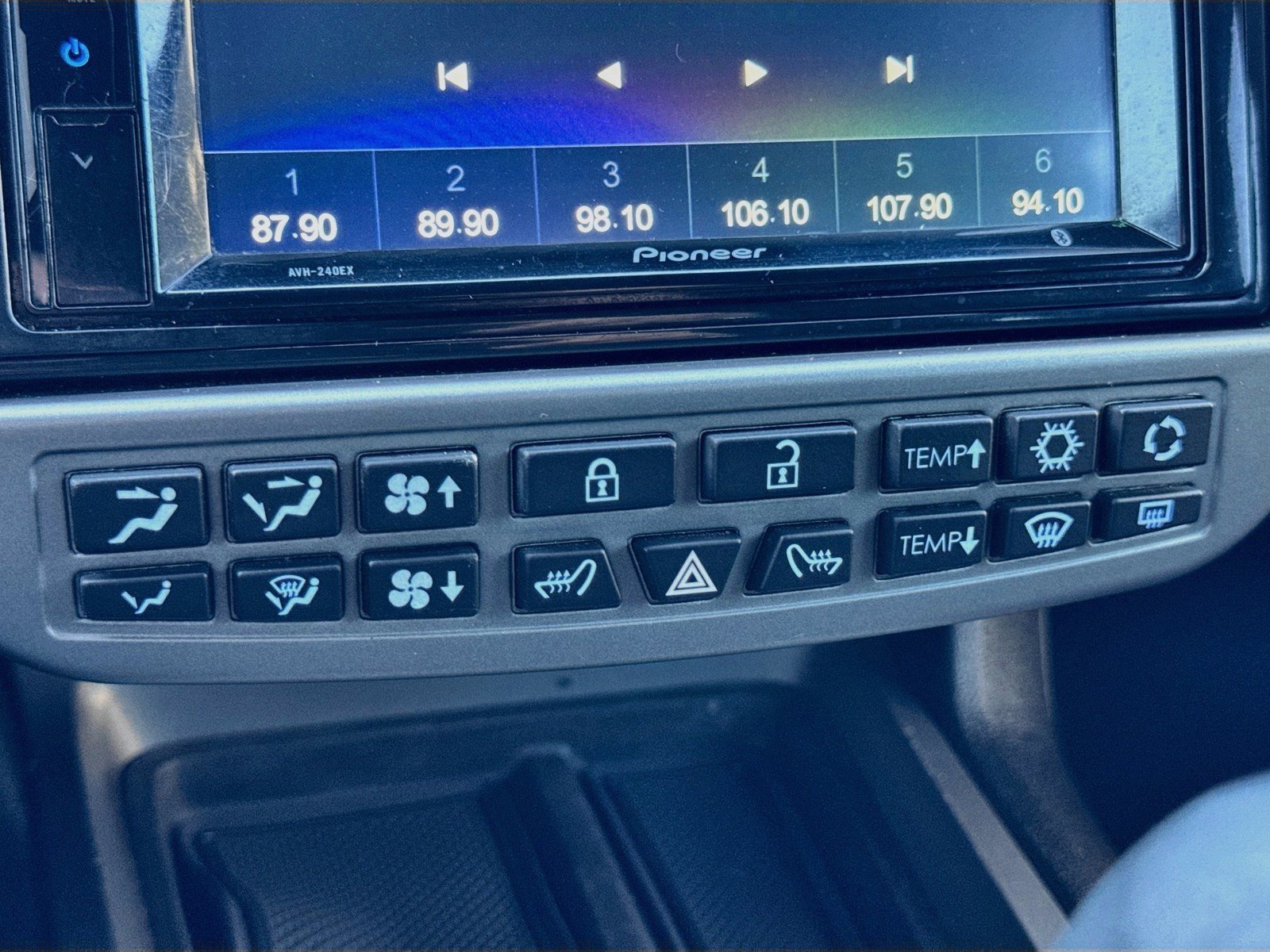 Used 2015 Chevrolet Camaro LS RWD image 10