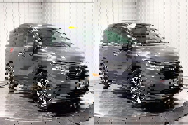 Used 2024 Honda Odyssey EX-L image 3