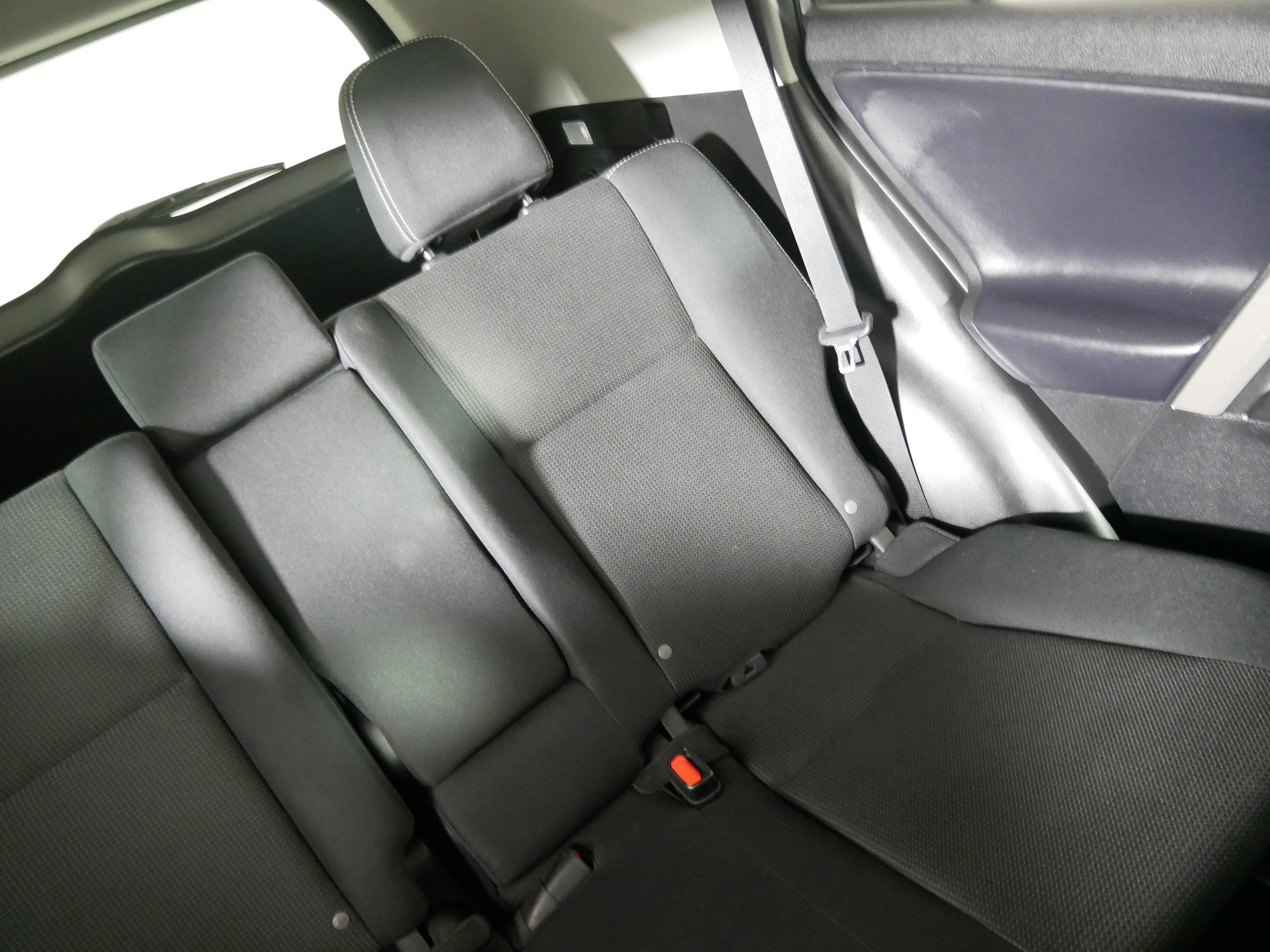 Used 2018 Toyota RAV4 XLE image 14