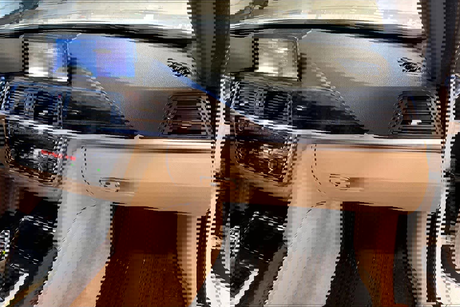 Used 2015 BMW 428i Convertible image 17