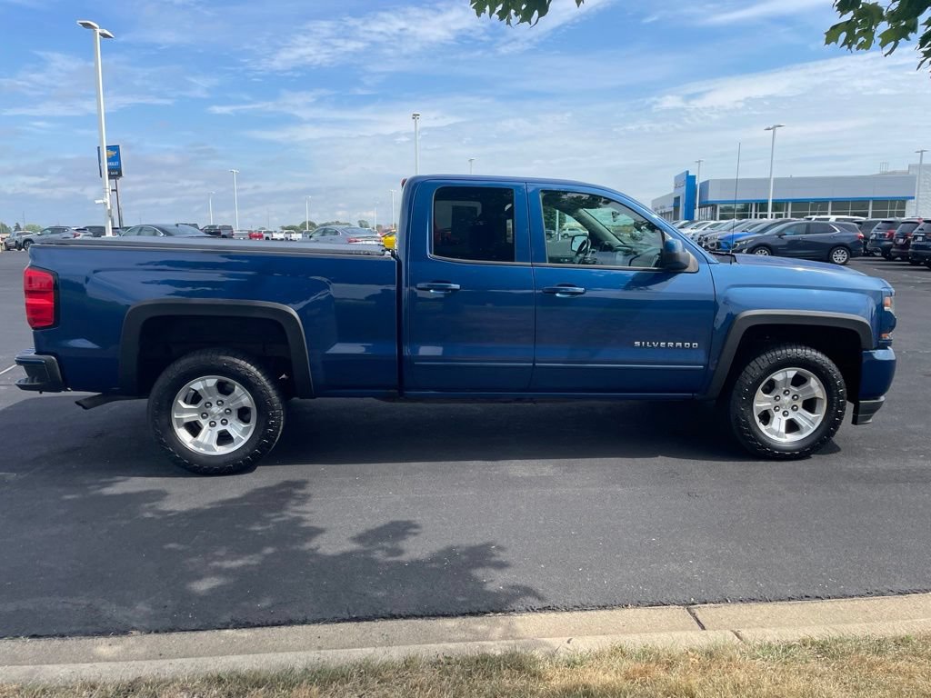 Used 2017 Chevrolet Silverado 1500 LT w/ All Star Edition AWD/4WD image 6