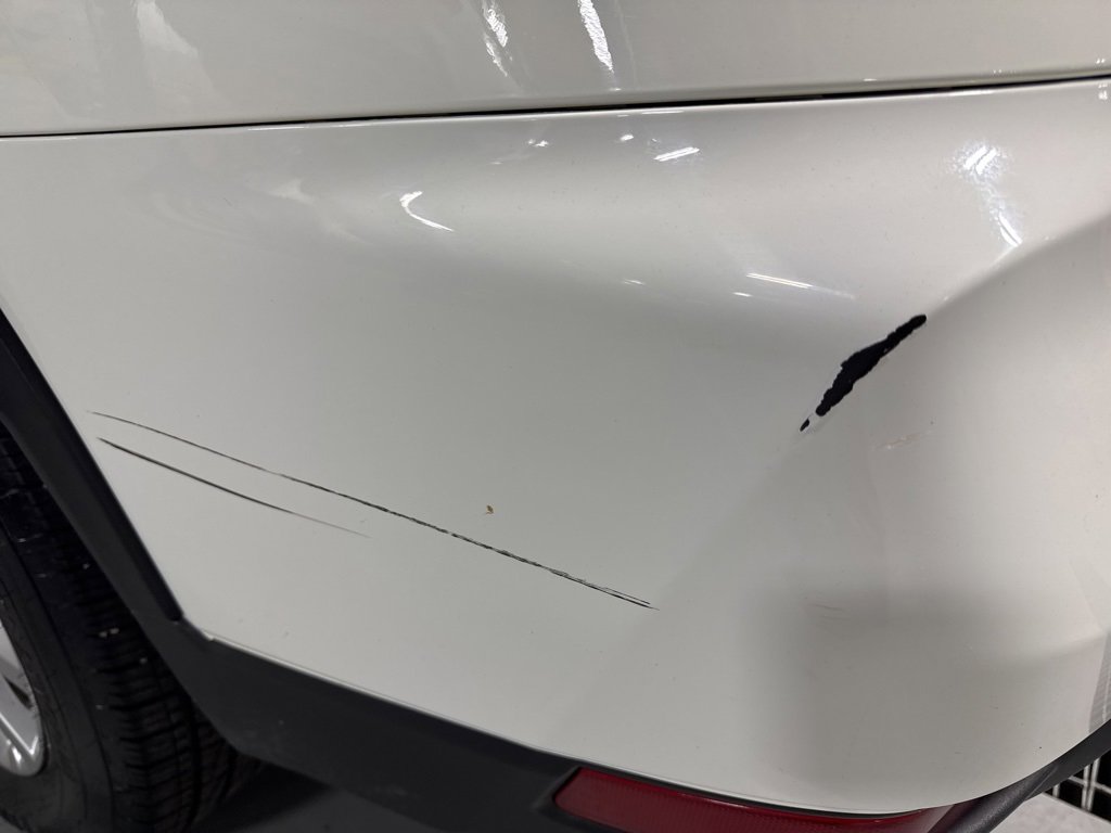 Used 2017 Nissan Rogue SV image 16