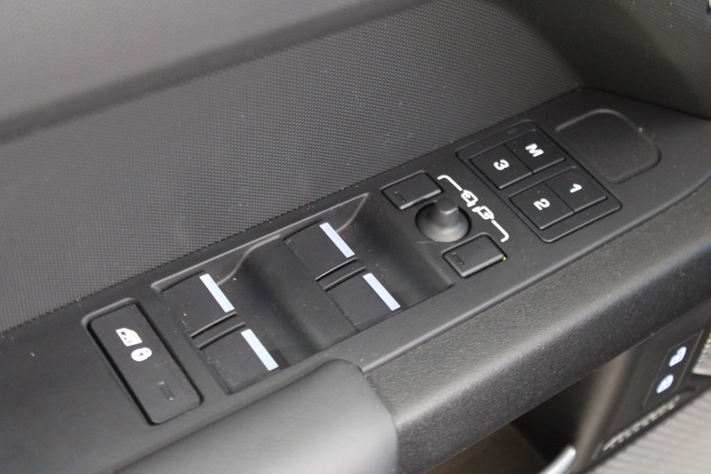 Certified 2024 Land Rover Defender 130 V8 image 16