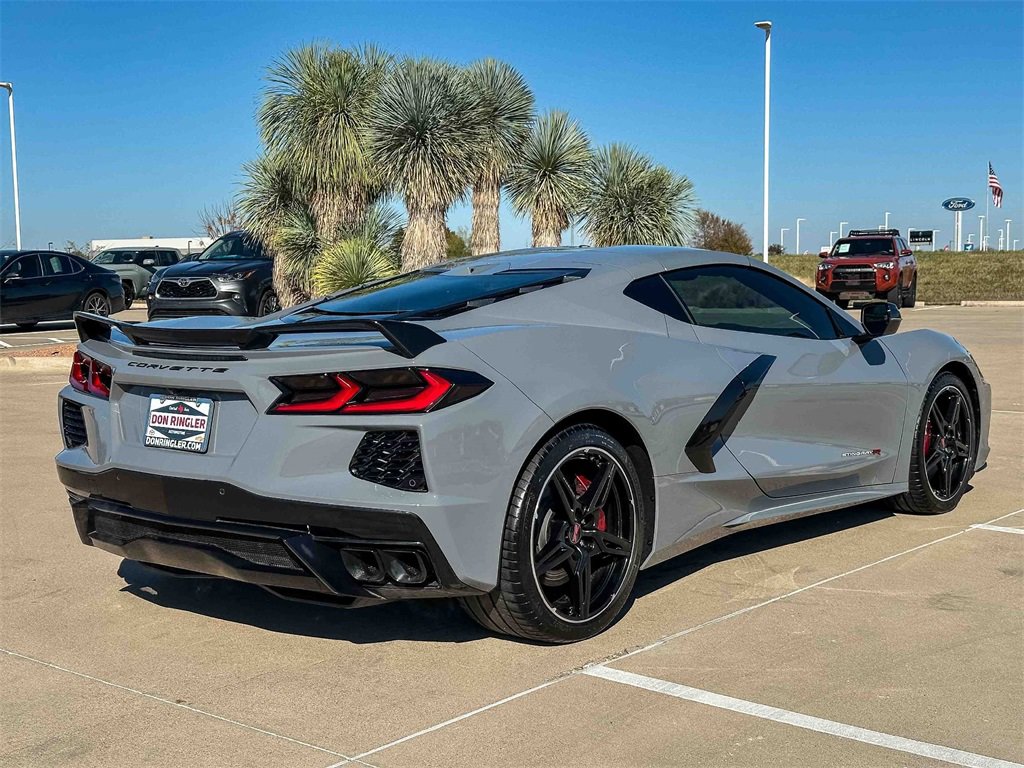 Used 2024 Chevrolet Corvette Stingray Preferred Cpe w/ Z51 Performance Package image 3