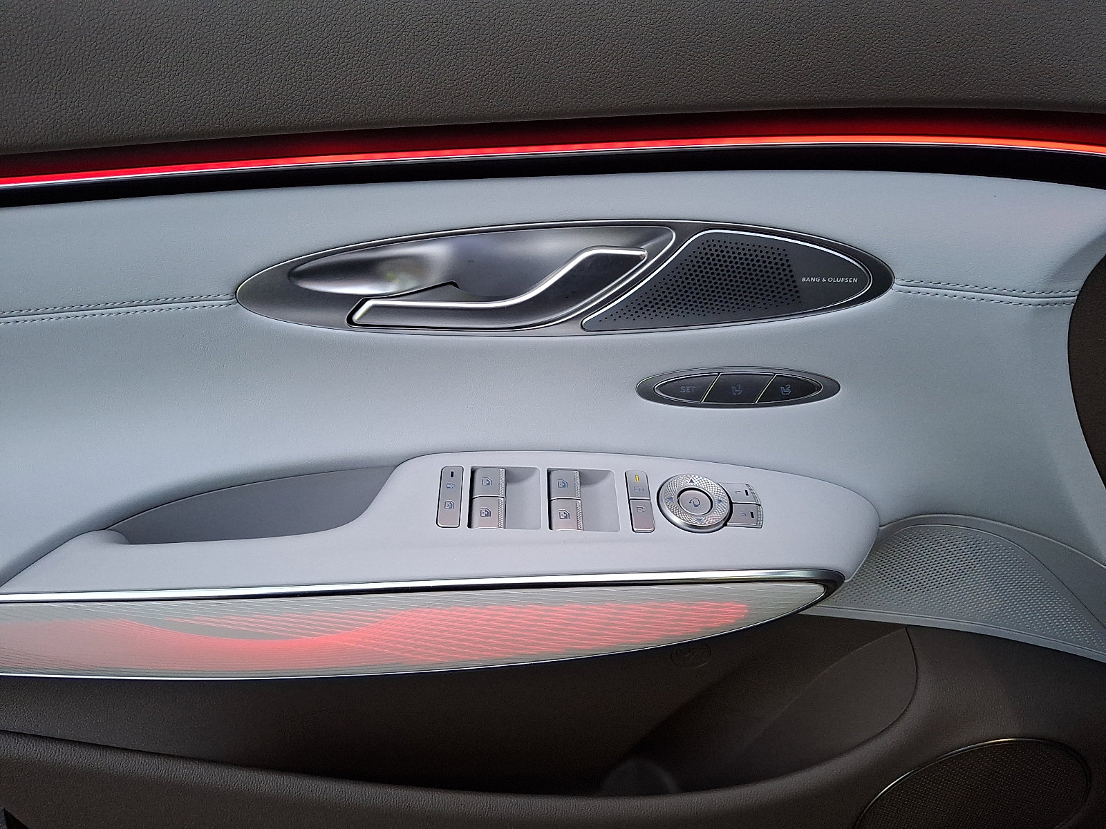 Used 2026 Genesis GV70 2.5T Advanced image 12