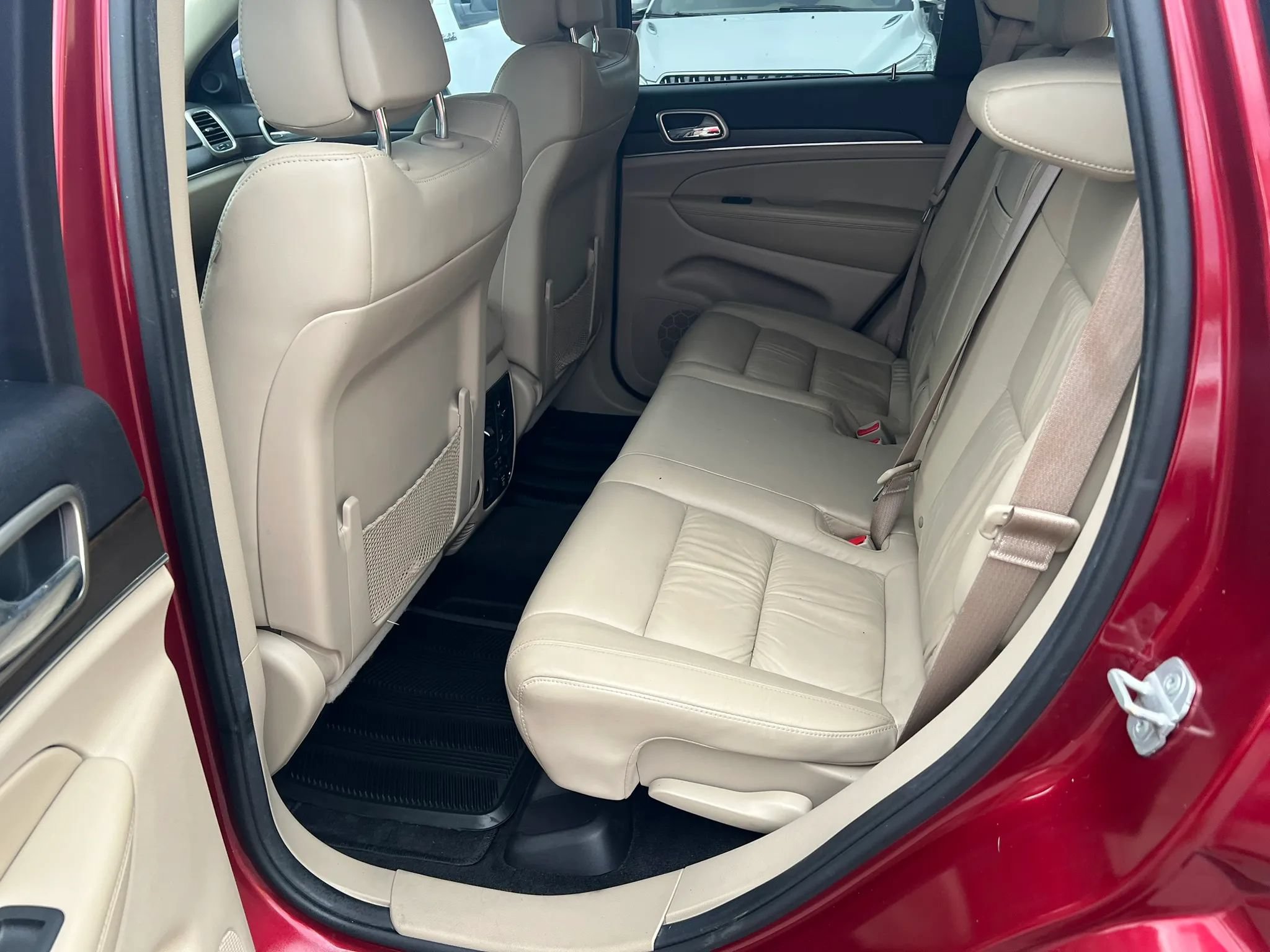 Used 2014 Jeep Grand Cherokee Limited RWD image 15
