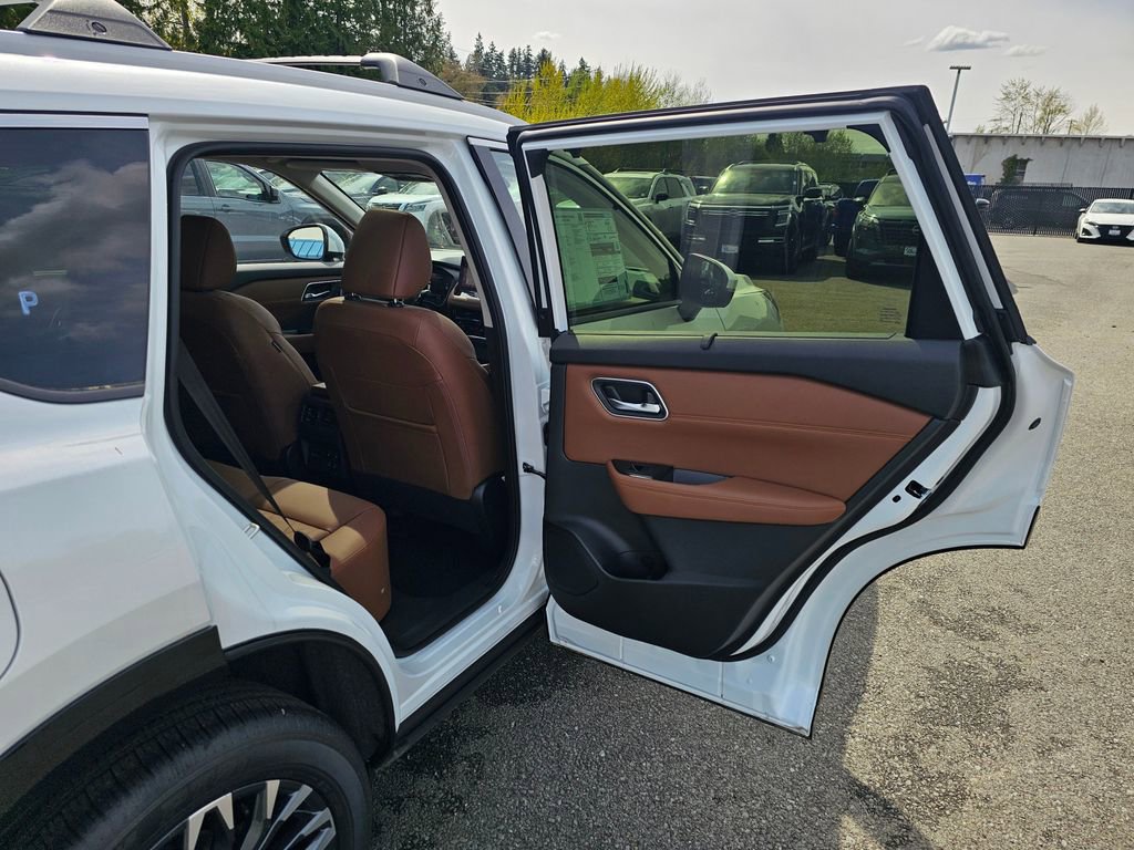 New 2026 Nissan Rogue Platinum w/ Platinum Premium Package AWD/4WD image 25