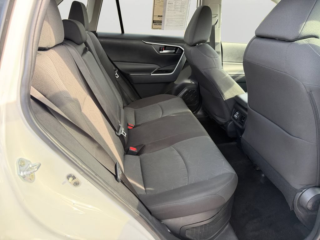 Used 2024 Toyota RAV4 XLE AWD/4WD image 13