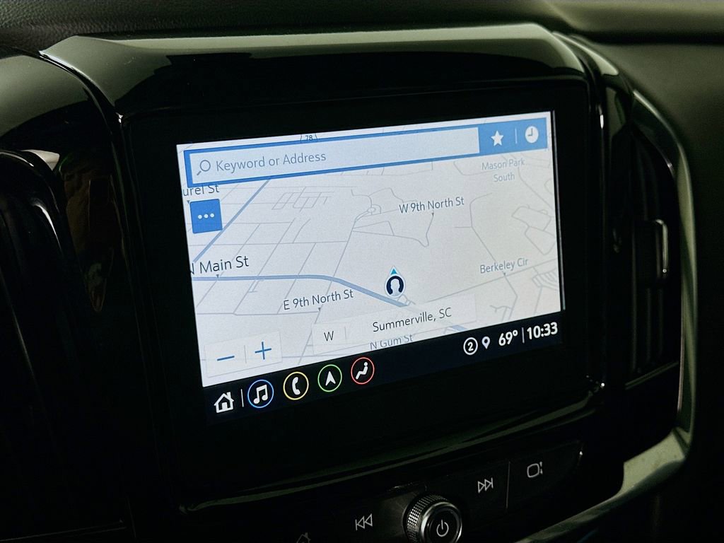 Used 2023 Chevrolet Traverse RS FWD image 28
