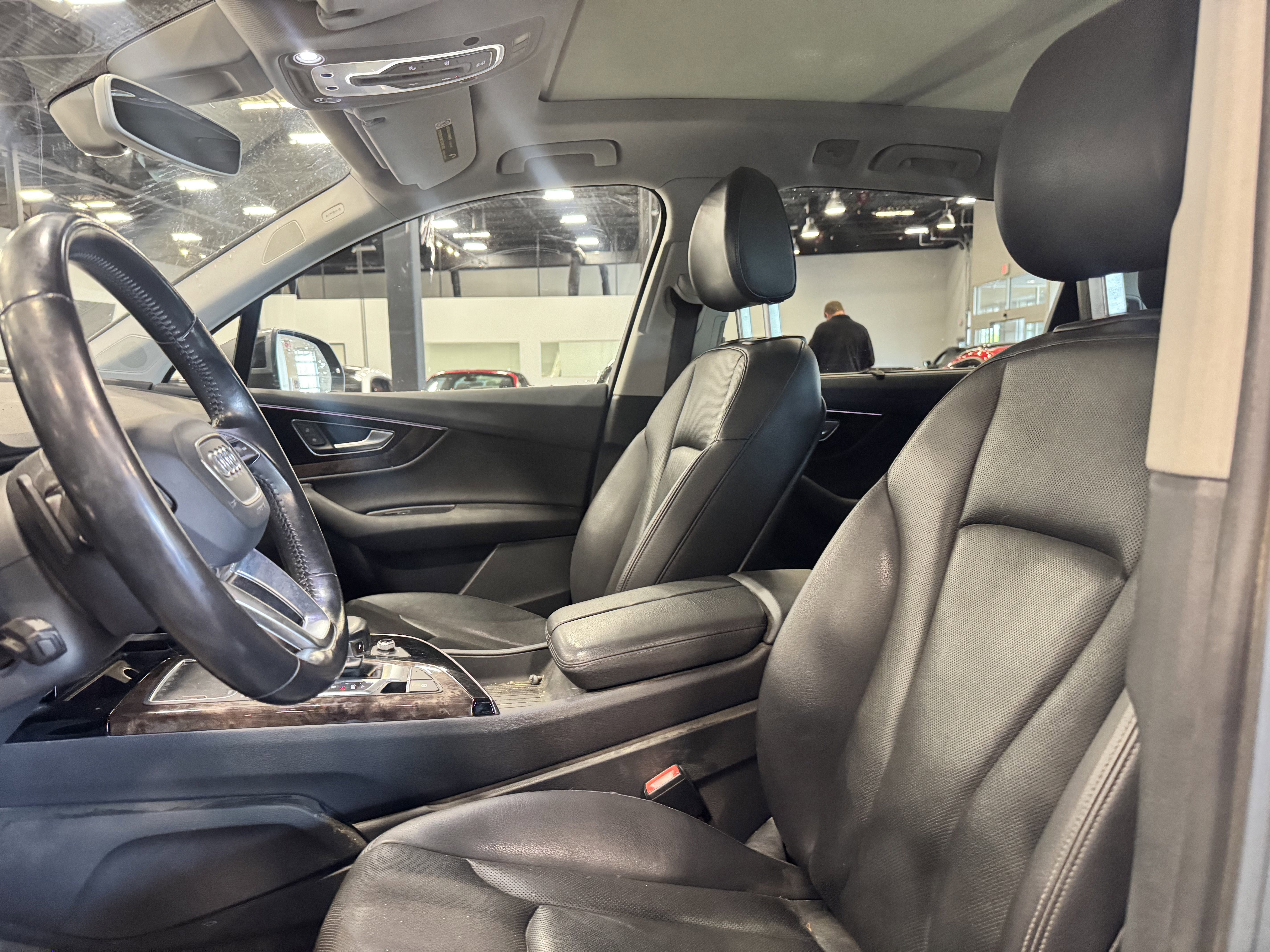 Used 2017 Audi Q7 3.0T Prestige image 9