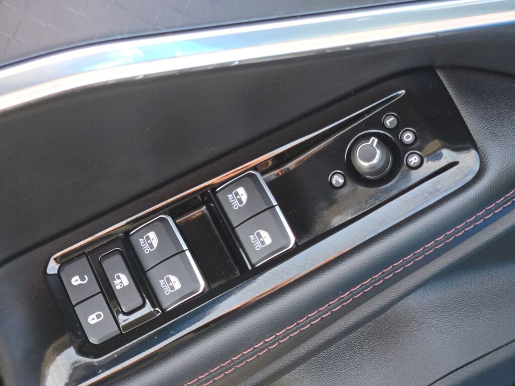Used 2025 Jeep Wagoneer S Limited AWD/4WD image 19