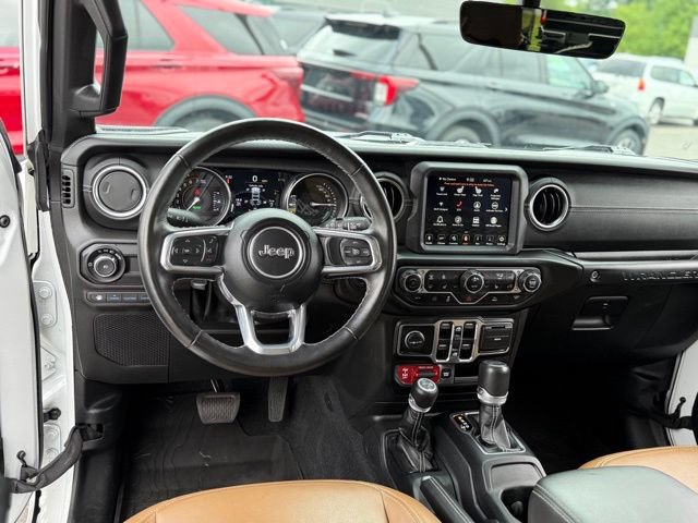 Used 2023 Jeep Wrangler Unlimited Rubicon 4xe w/ Cold Weather Group AWD/4WD image 6