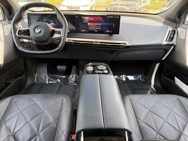 Used 2023 BMW iX M60 image 13