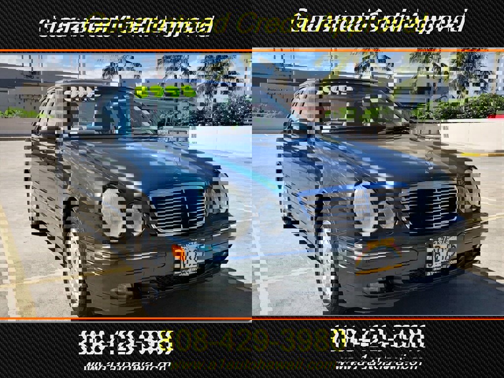 Used 2000 Mercedes-Benz E 320 Sedan image 3
