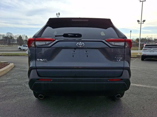 Used 2023 Toyota RAV4 LE FWD image 7