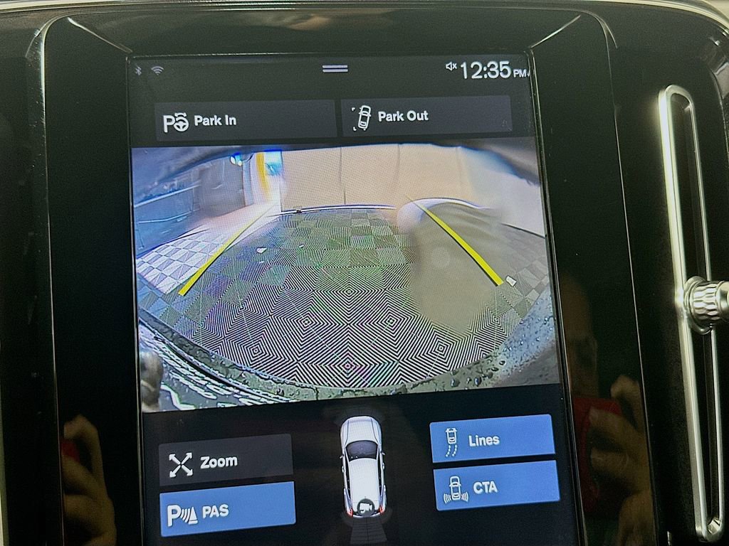 Used 2019 Volvo XC40 T5 Momentum image 14