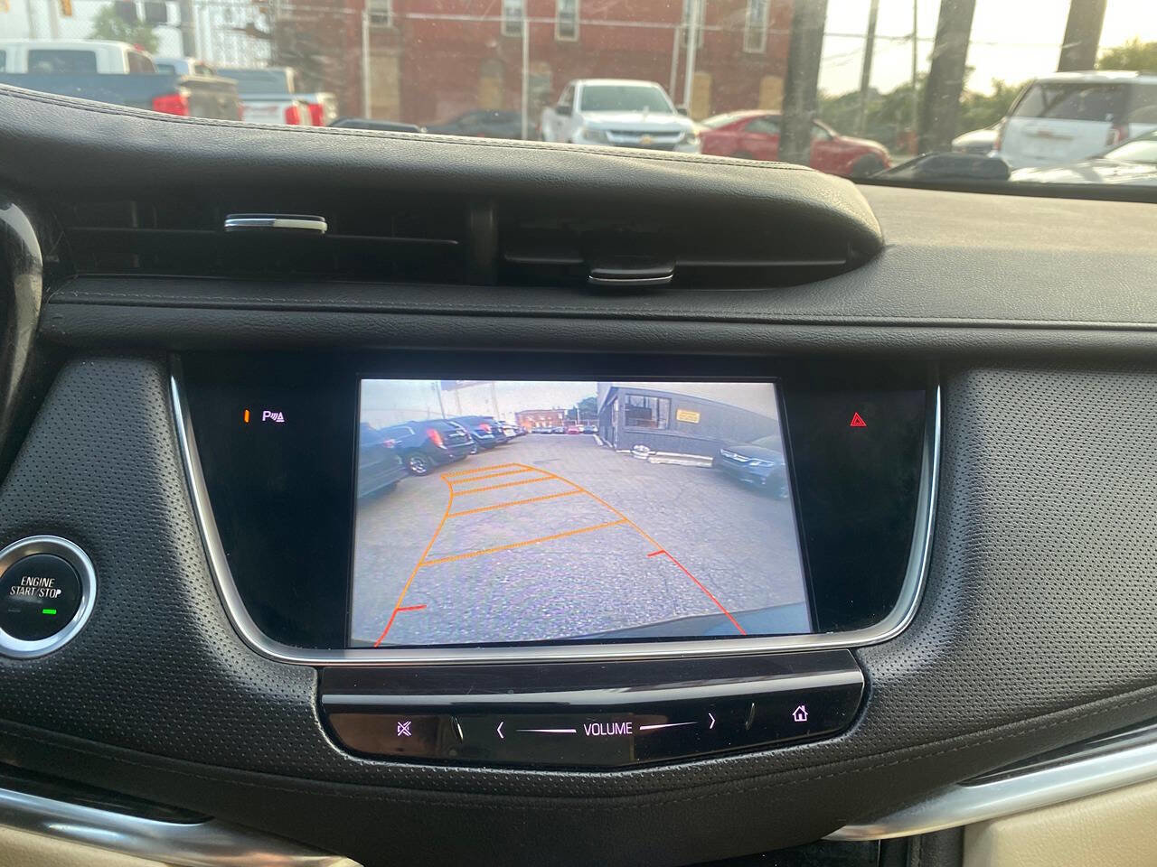 Used 2017 Cadillac XT5 FWD image 23