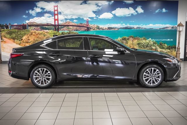 Certified 2024 Lexus ES 250 w/ Accessory Package (Z2) AWD/4WD image 5