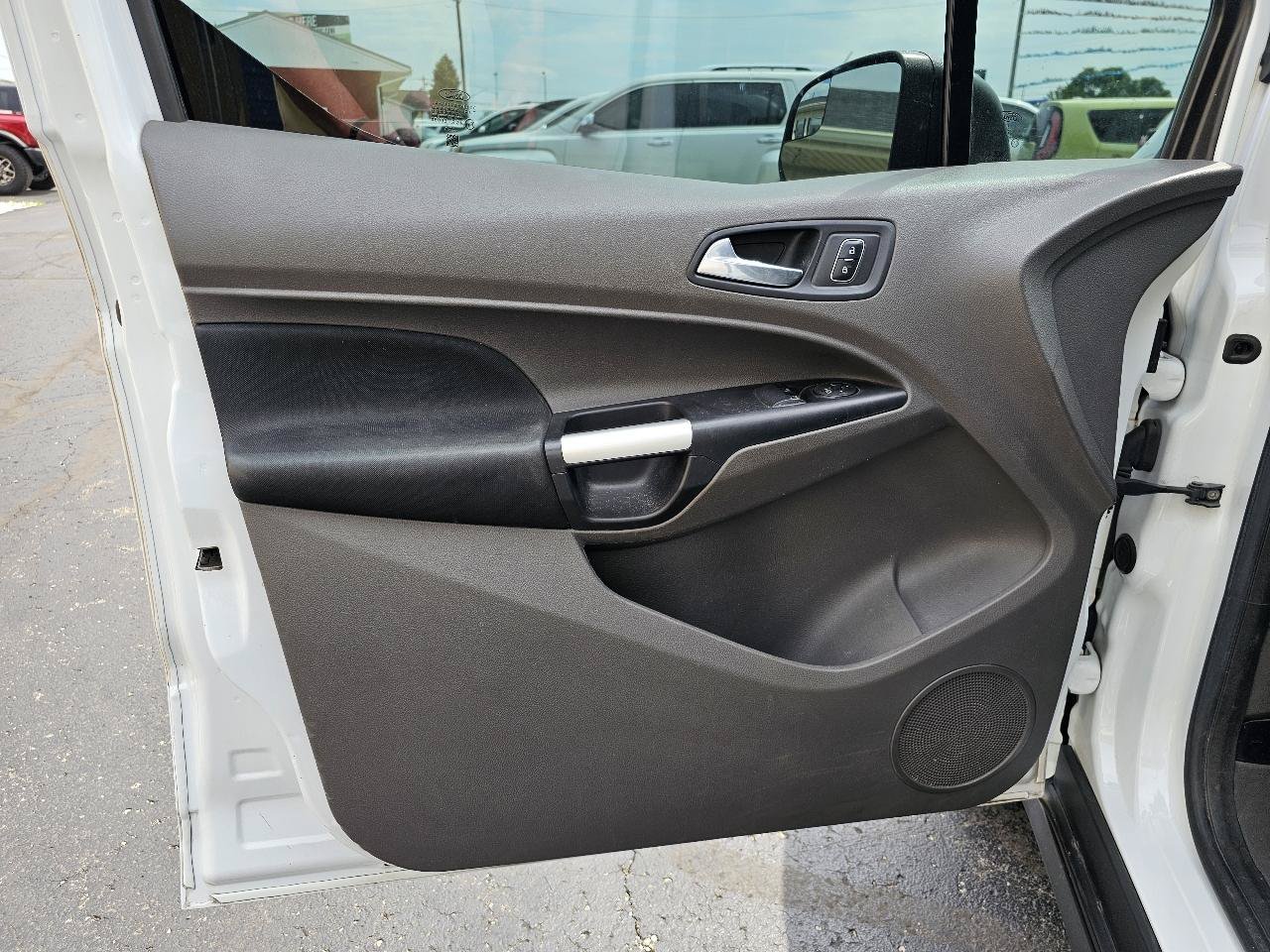 Used 2019 Ford Transit Connect XLT FWD image 5