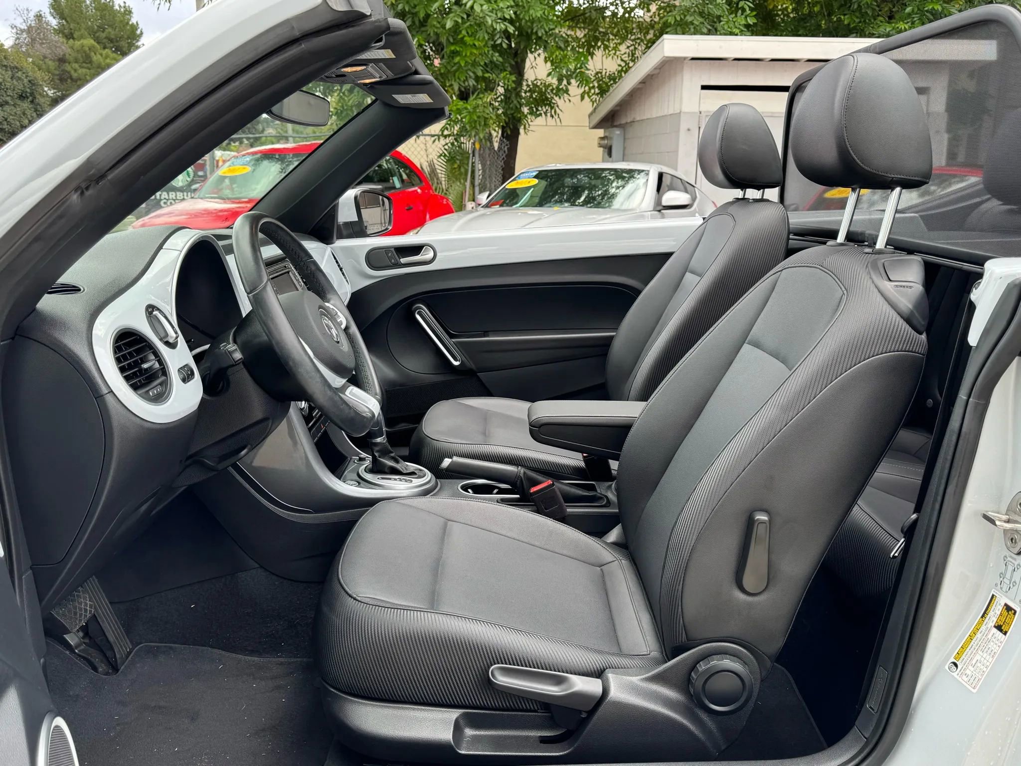 Used 2018 Volkswagen Beetle 2.0T S w/ Style & Comfort Package image 17