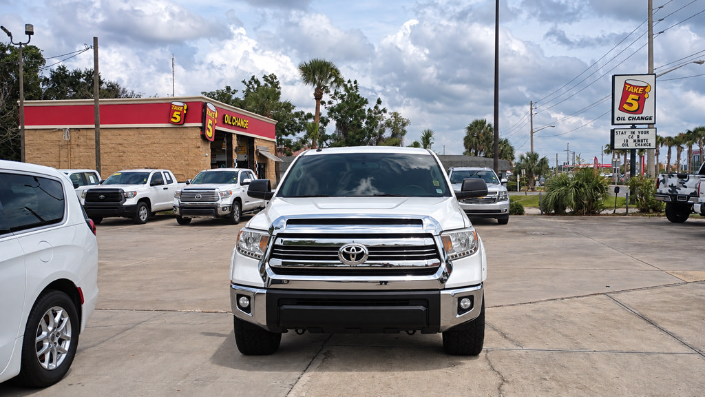 Used 2016 Toyota Tundra SR5 w/ SR5 Upgrade Package RWD image 42