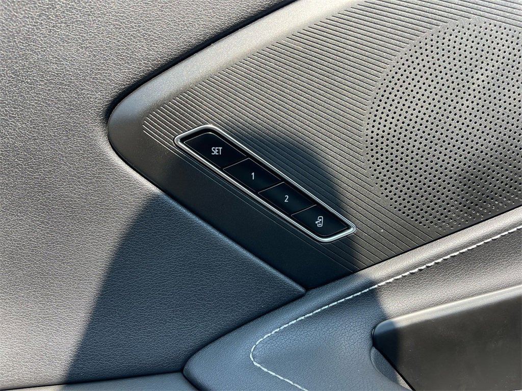 Used 2022 Chevrolet Corvette Stingray Preferred Conv w/ 2LT image 11