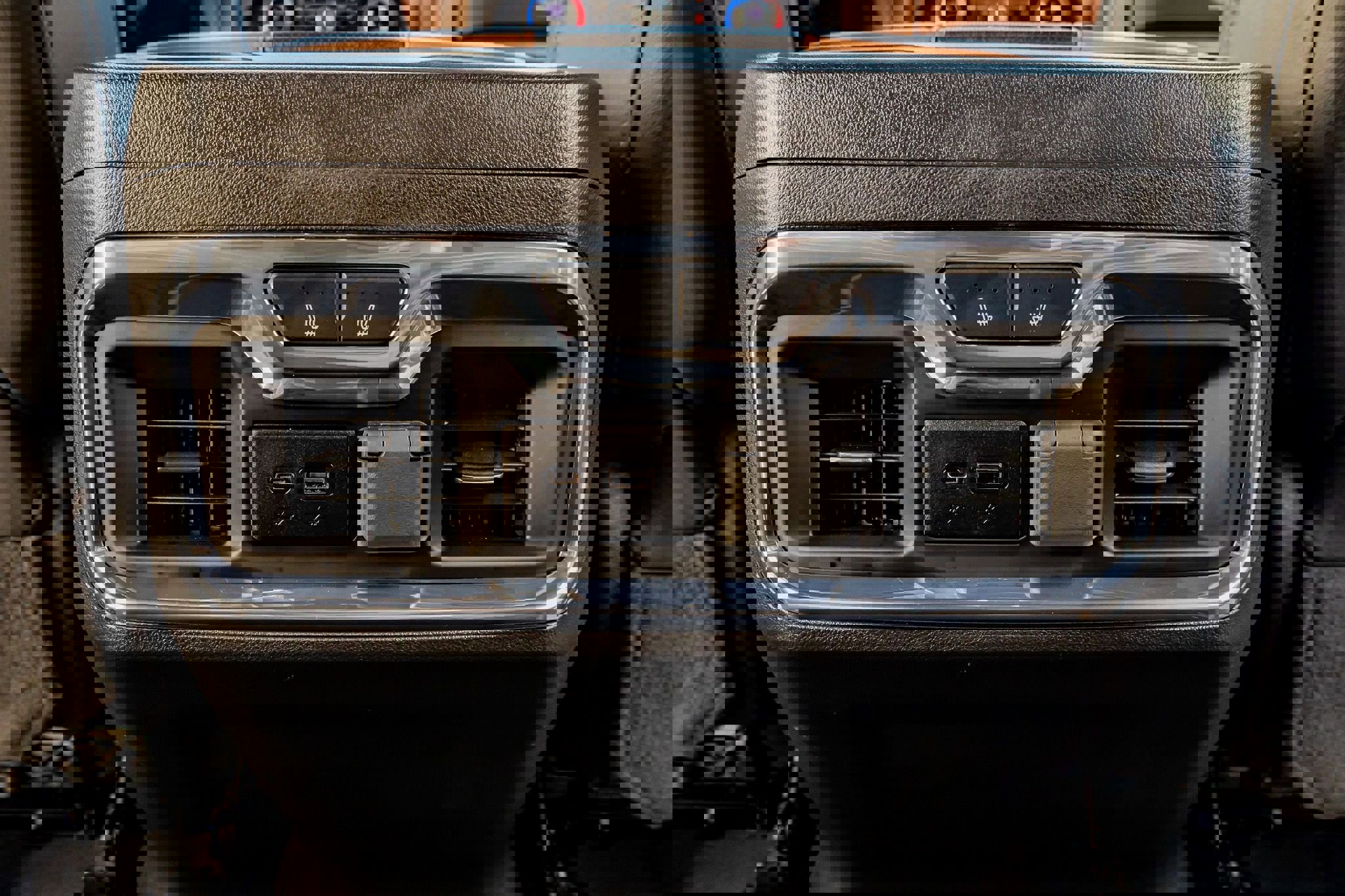 Used 2023 Chevrolet Silverado 3500 High Country w/ Technology Package image 32