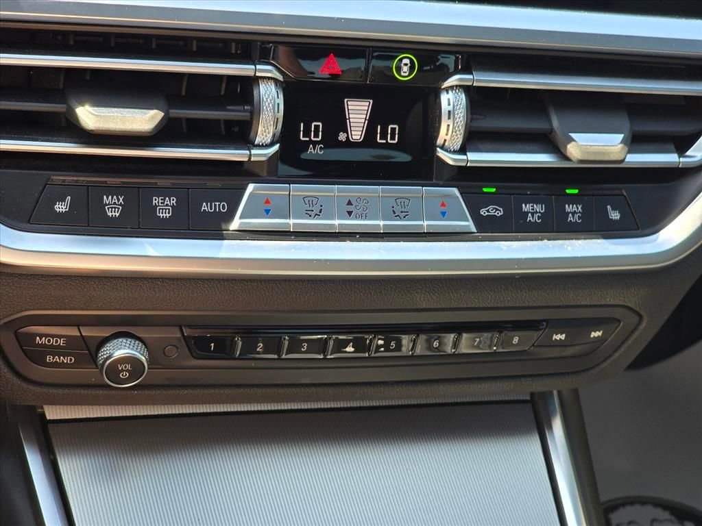 Used 2021 BMW 330i Sedan w/ M Sport Package image 19