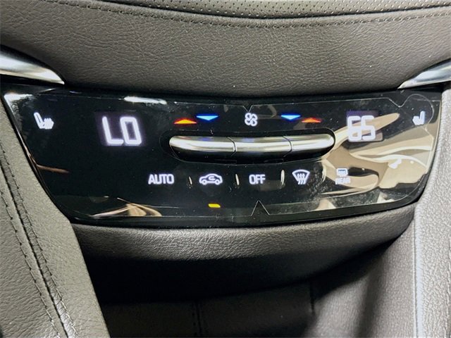 New 2025 Cadillac XT5 Luxury image 9