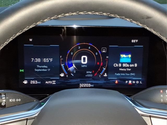 Used 2025 Chevrolet Suburban Z71 w/ Comfort Package AWD/4WD image 29