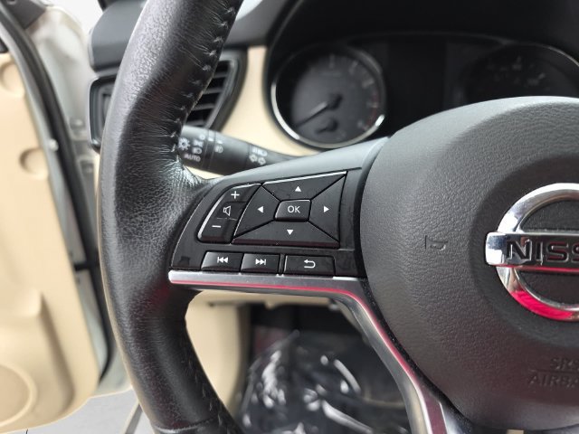 Used 2019 Nissan Rogue SV w/ Premium Package AWD/4WD image 17
