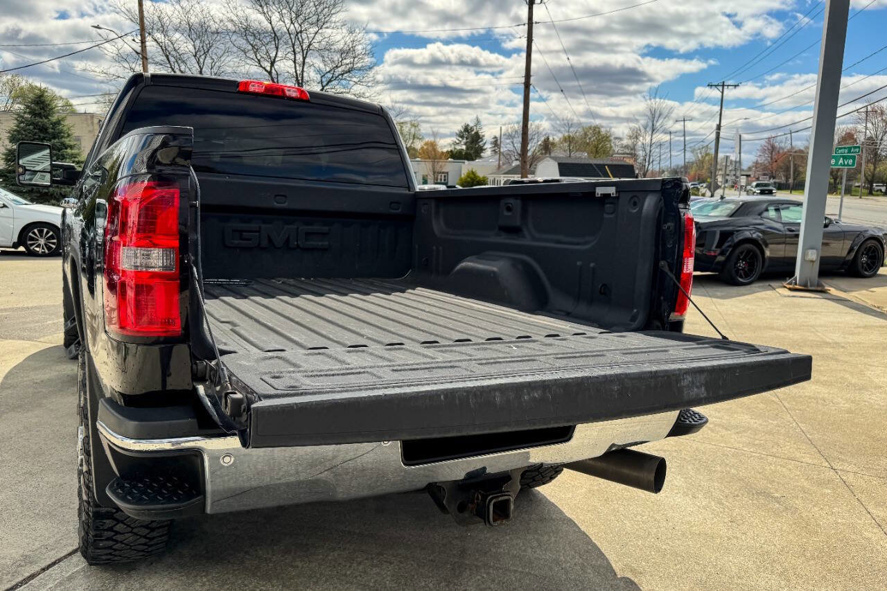 Used 2019 GMC Sierra 2500 SLT w/ Duramax Plus Package AWD/4WD image 21